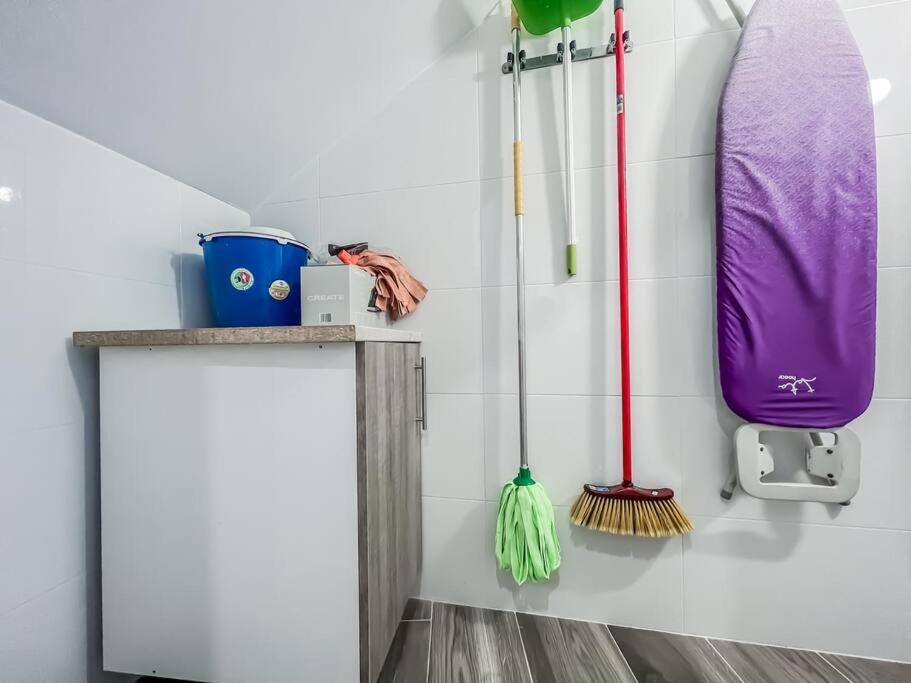 Modern 2 Bed Apartment With Pool In Фригиляна Екстериор снимка